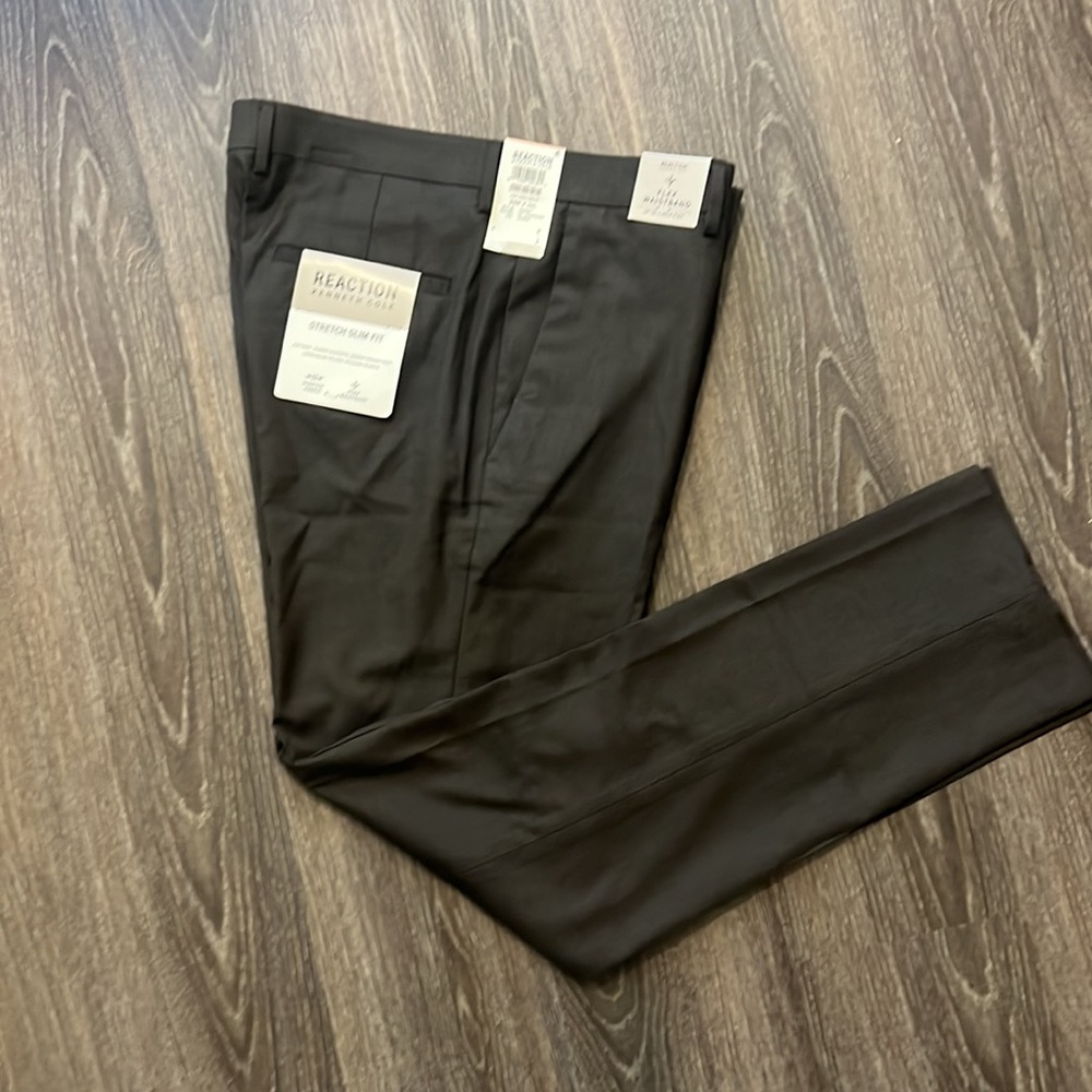 NWT Reaction Kenneth Cole Pants 33/30 med grey